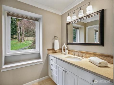 6158 162nd Place SE Bellevue WA 98006