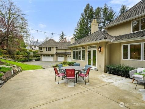 6158 162nd Place SE Bellevue WA 98006
