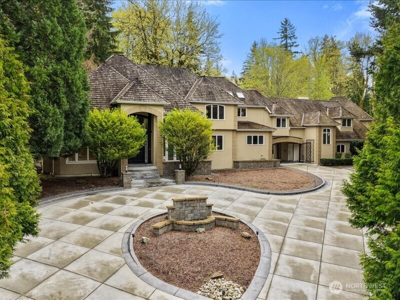 6158 162nd Place SE Bellevue WA 98006