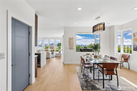 1428 Palm Avenue SW Seattle WA 98116