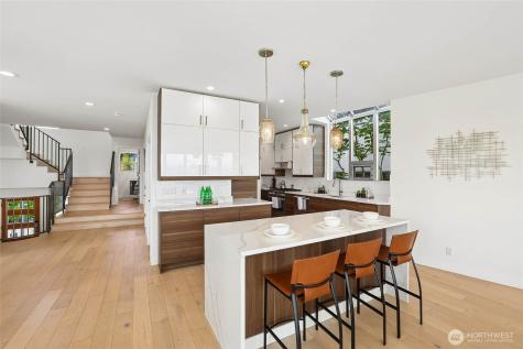 1428 Palm Avenue SW Seattle WA 98116