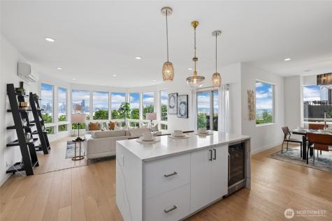 1428 Palm Avenue SW Seattle WA 98116