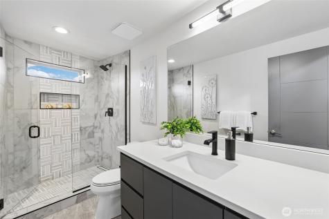 1428 Palm Avenue SW Seattle WA 98116