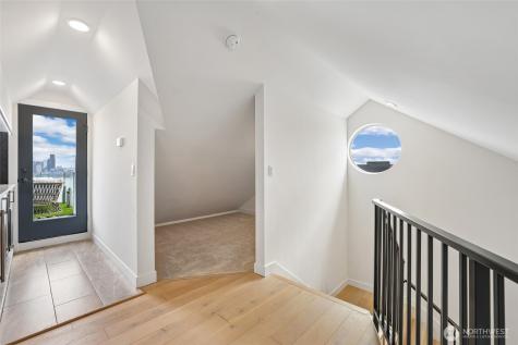 1428 Palm Avenue SW Seattle WA 98116