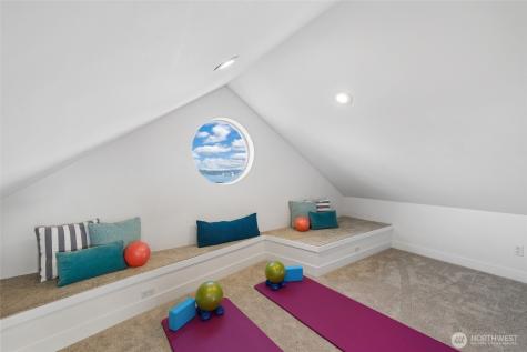 1428 Palm Avenue SW Seattle WA 98116
