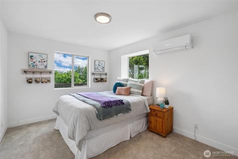 1428 Palm Avenue SW Seattle WA 98116