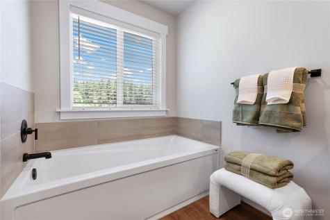 32120 Myrtle Avenue SE Black Diamond WA 98010