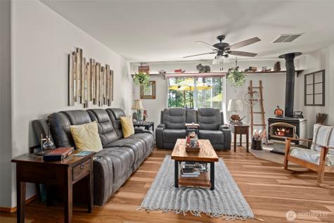 985 Lyndean Lane Oak Harbor WA 98277