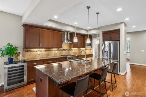 1601 NE Falls Drive Issaquah WA 98029