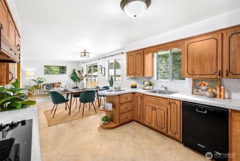 5402 West Drive Everett WA 98203