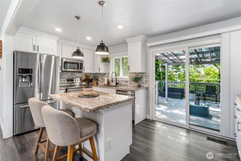3713 S Burns Street Seattle WA 98118
