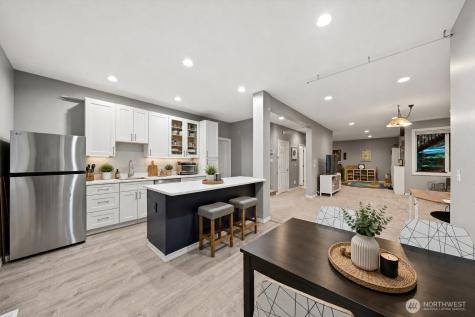 12326 24th Avenue NE Seattle WA 98125