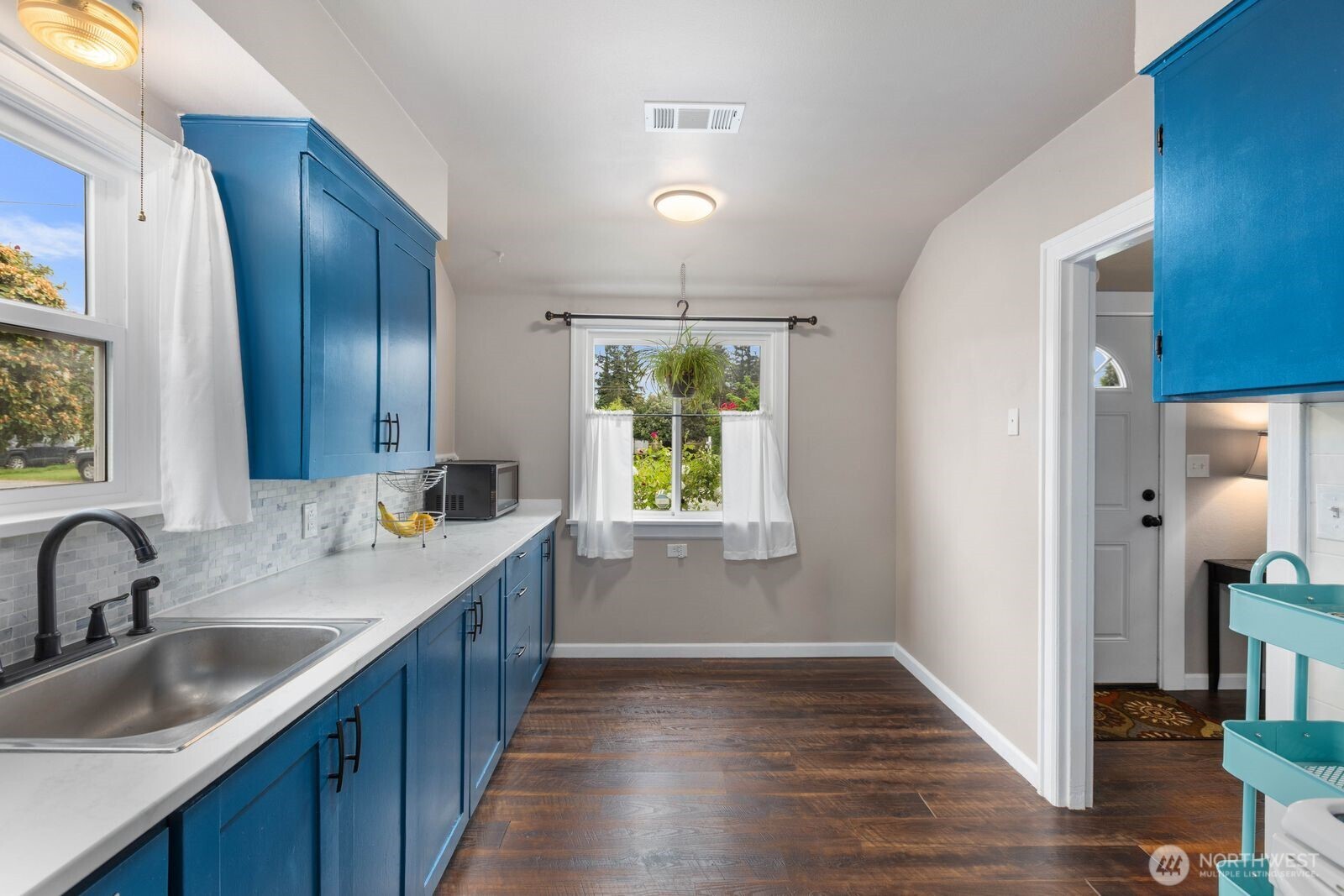1009 E Orange Avenue Burlington WA 98233