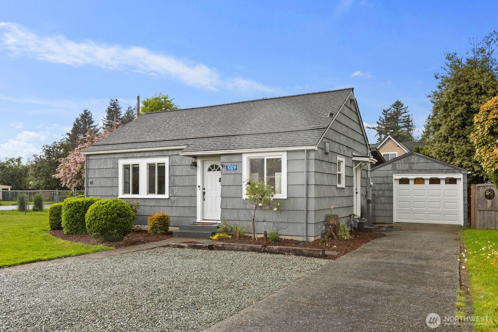1009 E Orange Avenue Burlington WA 98233