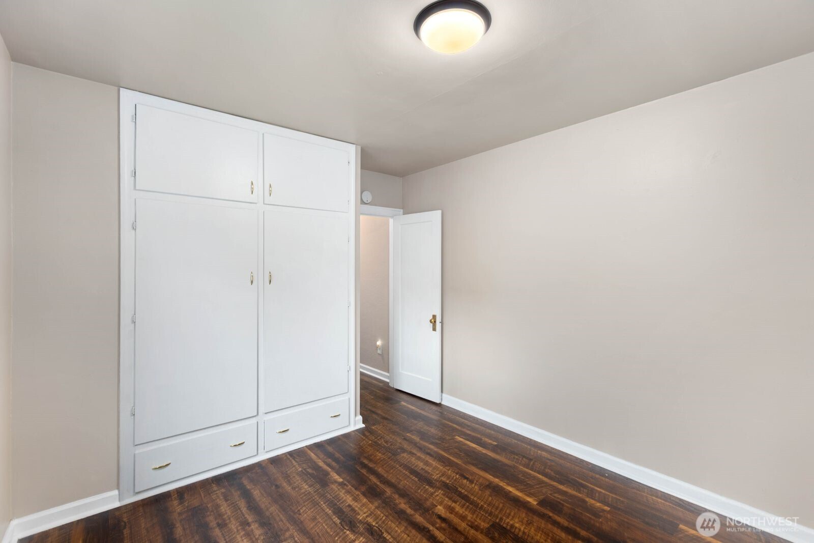 1009 E Orange Avenue Burlington WA 98233