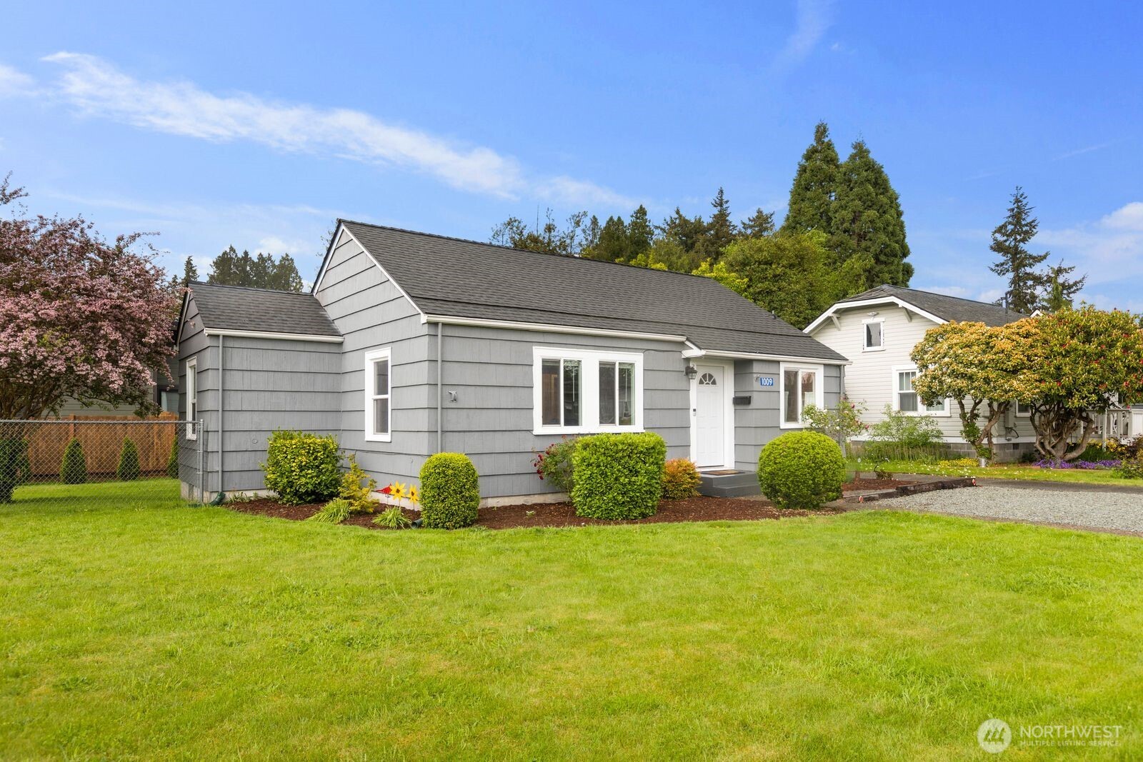 1009 E Orange Avenue Burlington WA 98233