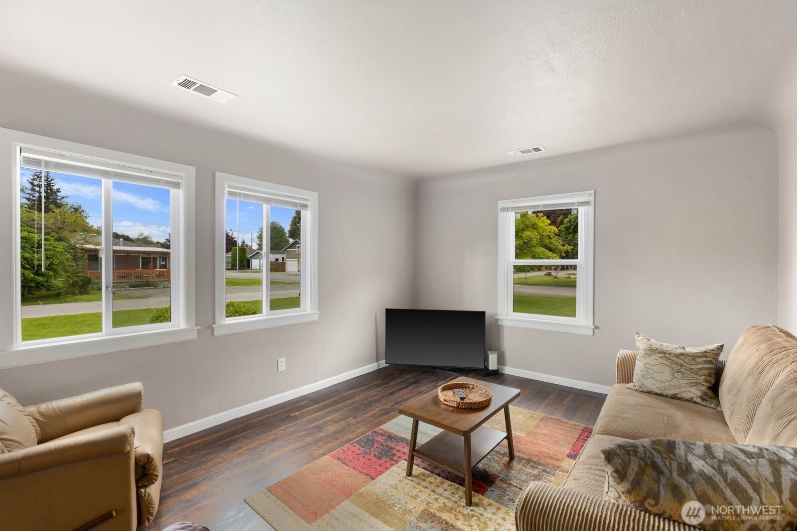 1009 E Orange Avenue Burlington WA 98233
