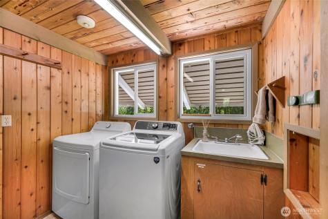 1418 E Blackburn Road Mount Vernon WA 98274