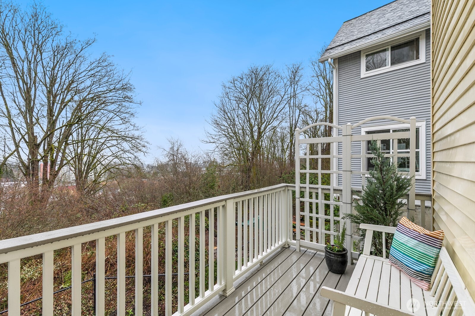6726 35th Place S Seattle WA 98118