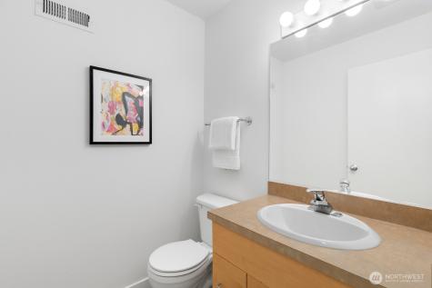 6726 35th Place S Seattle WA 98118