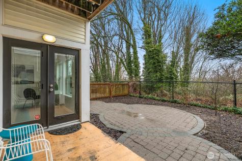 6726 35th Place S Seattle WA 98118