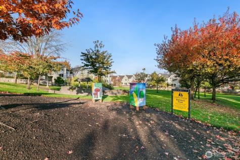 6726 35th Place S Seattle WA 98118