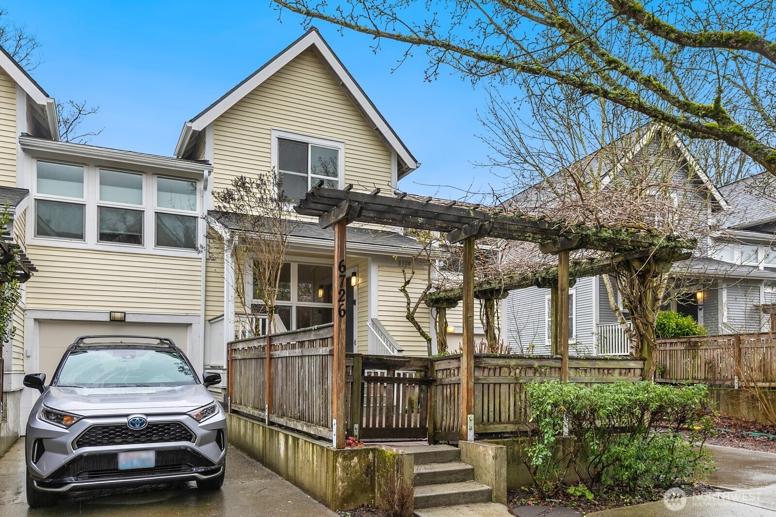 6726 35th Place S Seattle WA 98118