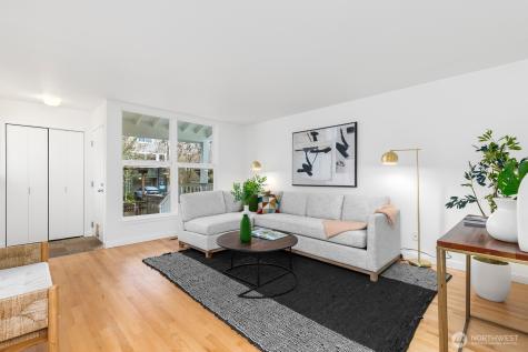 6726 35th Place S Seattle WA 98118