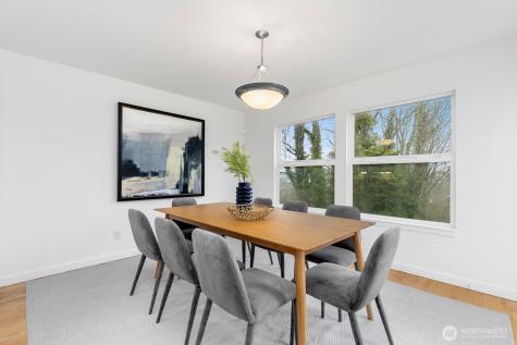 6726 35th Place S Seattle WA 98118