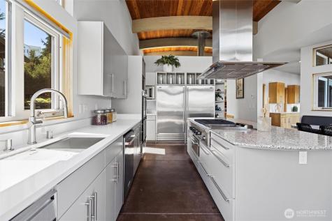 4502 55th Avenue NE Seattle WA 98105