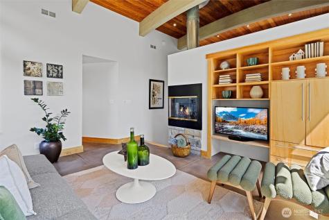 4502 55th Avenue NE Seattle WA 98105