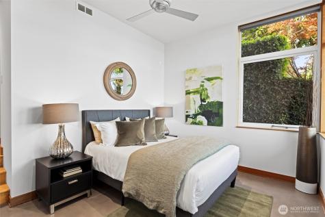 4502 55th Avenue NE Seattle WA 98105