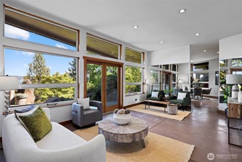 4502 55th Avenue NE Seattle WA 98105