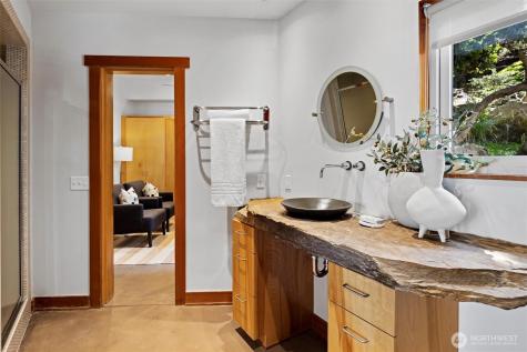 4502 55th Avenue NE Seattle WA 98105