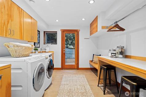 4502 55th Avenue NE Seattle WA 98105