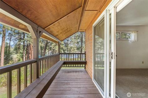 61 Columbia Drive Kettle Falls WA 99141