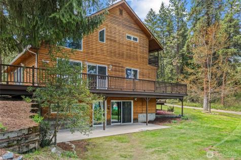 61 Columbia Drive Kettle Falls WA 99141