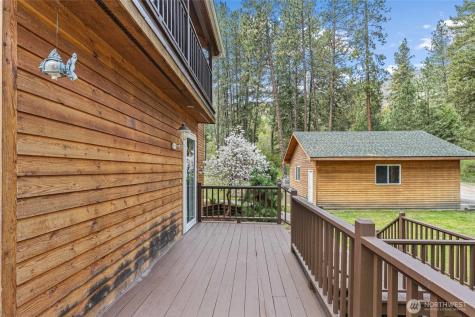 61 Columbia Drive Kettle Falls WA 99141