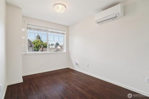 6562 5th Avenue NE Seattle WA 98115