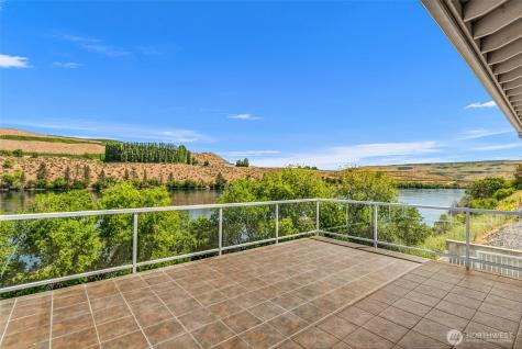 1307 Jefferson Avenue Bridgeport WA 98813