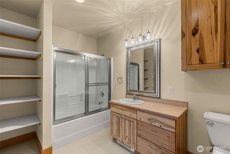 1307 Jefferson Avenue Bridgeport WA 98813