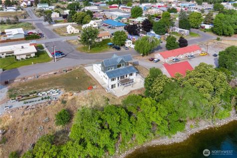 1307 Jefferson Avenue Bridgeport WA 98813