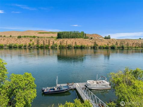 1307 Jefferson Avenue Bridgeport WA 98813