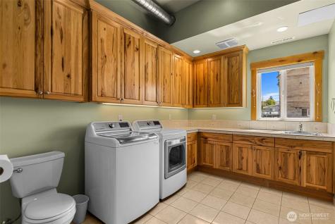 1307 Jefferson Avenue Bridgeport WA 98813
