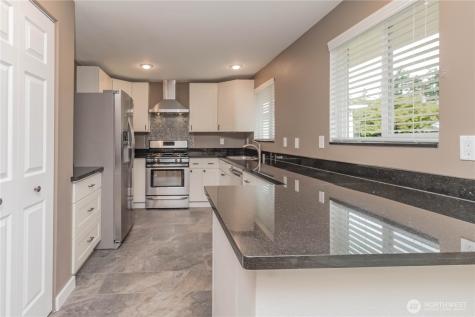 1060 Lynnwood Avenue NE Renton WA 98056