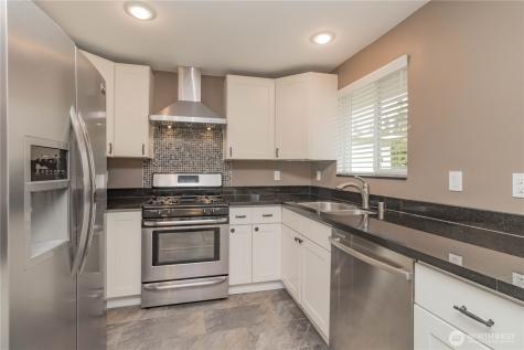 1060 Lynnwood Avenue NE Renton WA 98056