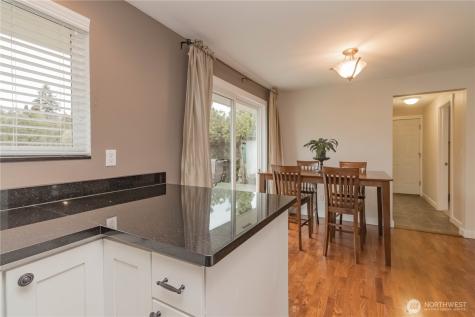 1060 Lynnwood Avenue NE Renton WA 98056