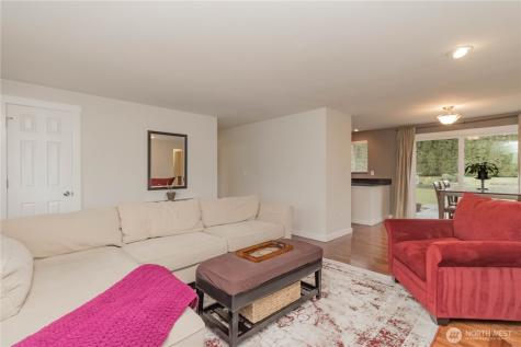 1060 Lynnwood Avenue NE Renton WA 98056