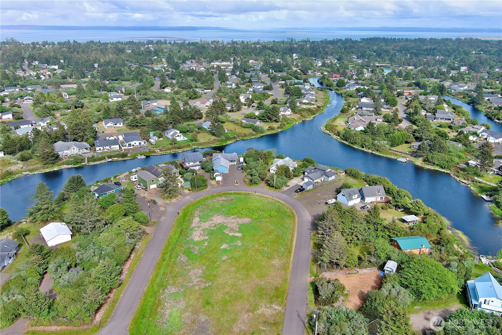 335 N Wynoochee Drive SW Ocean Shores WA 98569