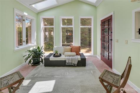 372 Schwartz Road Nordland WA 98358